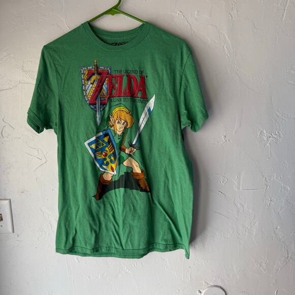 The Legend Of Zelda Size Medium Green Gamer Fantasy Short Sleeve T Shirt‎ - Picture 1 of 7